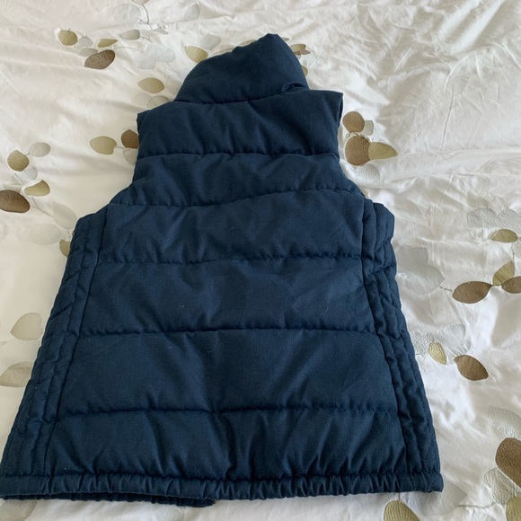 Old Navy Warm Vest - Picture 4 of 5